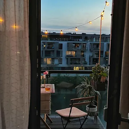 Apartament Riverside Serenity Modern With Sunset Views Praga