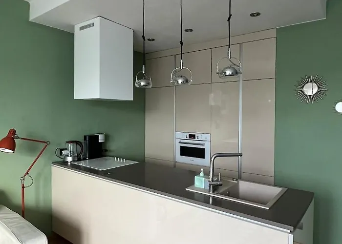 Riverside Serenity Modern With Sunset Views * Prag